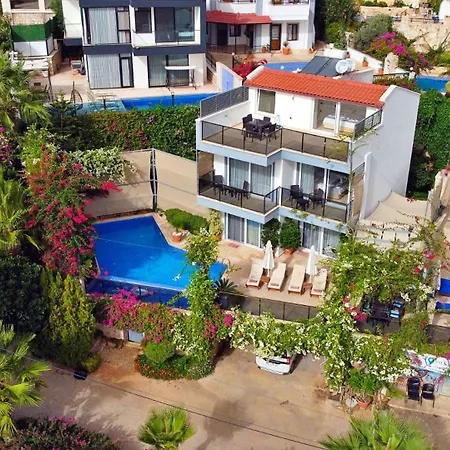 3 Bedroom - 6622 *